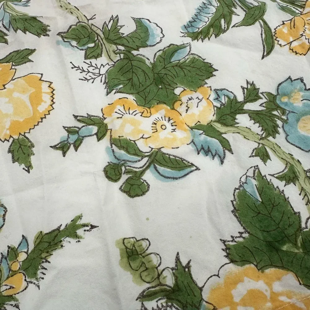 Set Of 2 Pottery Barn Napkins Cotton 20 X 20” Dinner Cloths Floral Yellow